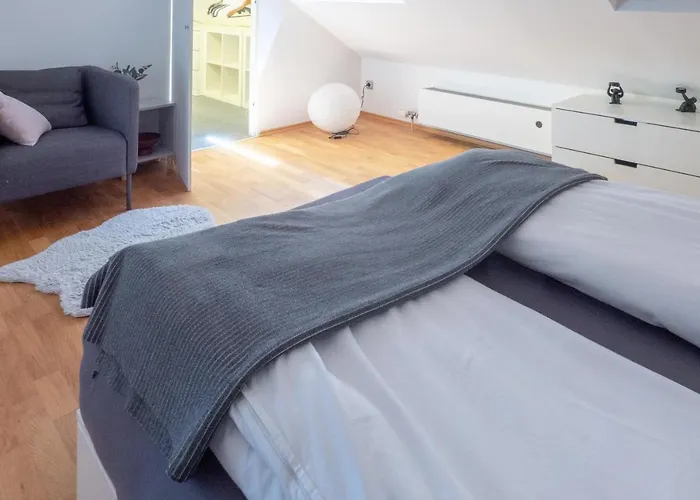 Wohnung Mit Einer Sauna Direkt Am Park