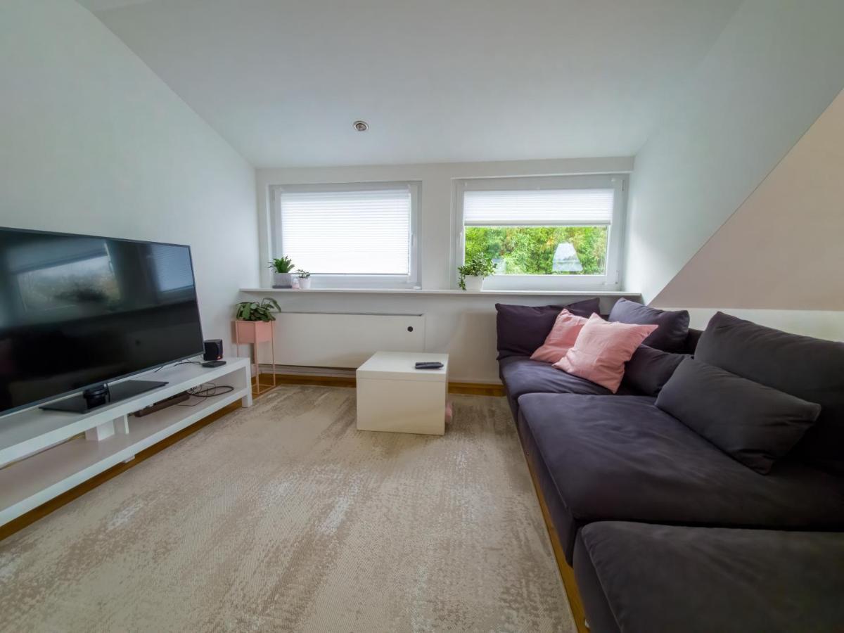 Mit Einer Sauna Direkt Am Park Apartment