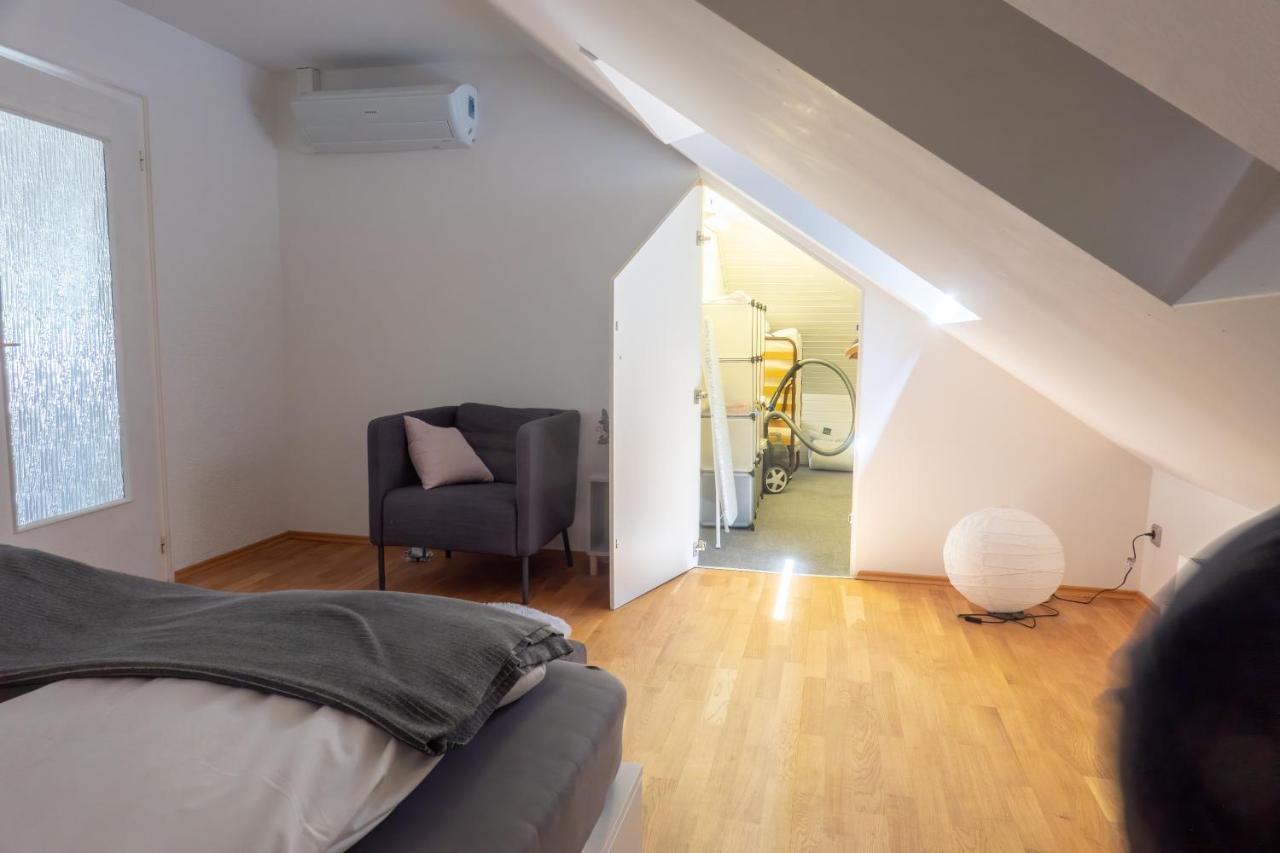 Mit Einer Sauna Direkt Am Park Apartment *